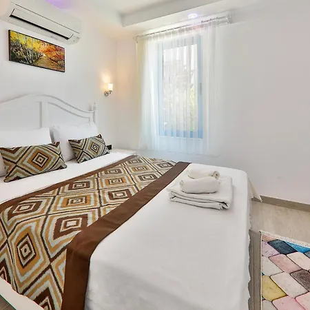 Carpediem Hotel 3*